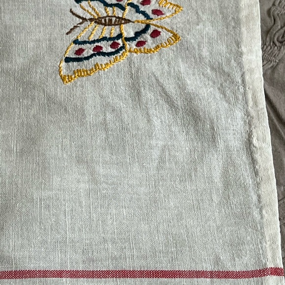 Vintage Linen & Hand Sewn & Hand Embroidered Butterfly Table Runner - Picture 3 of 10